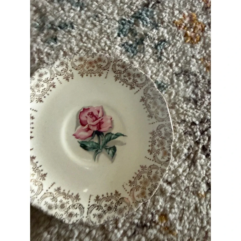 Vintage Pink Rose Gold Filigree Scalloped‎ Saucers Trinket Dishes Set of 2 5.5in